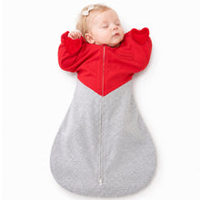 Laden Sie das Bild in den Galerie-Viewer, HEART-SHAPED ARMS-UP SLEEP SACK (RED)
